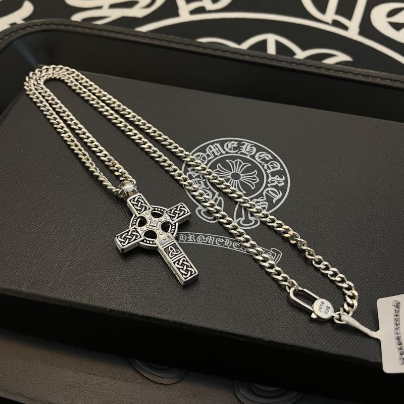 Ch*0me He**ts necklaces
